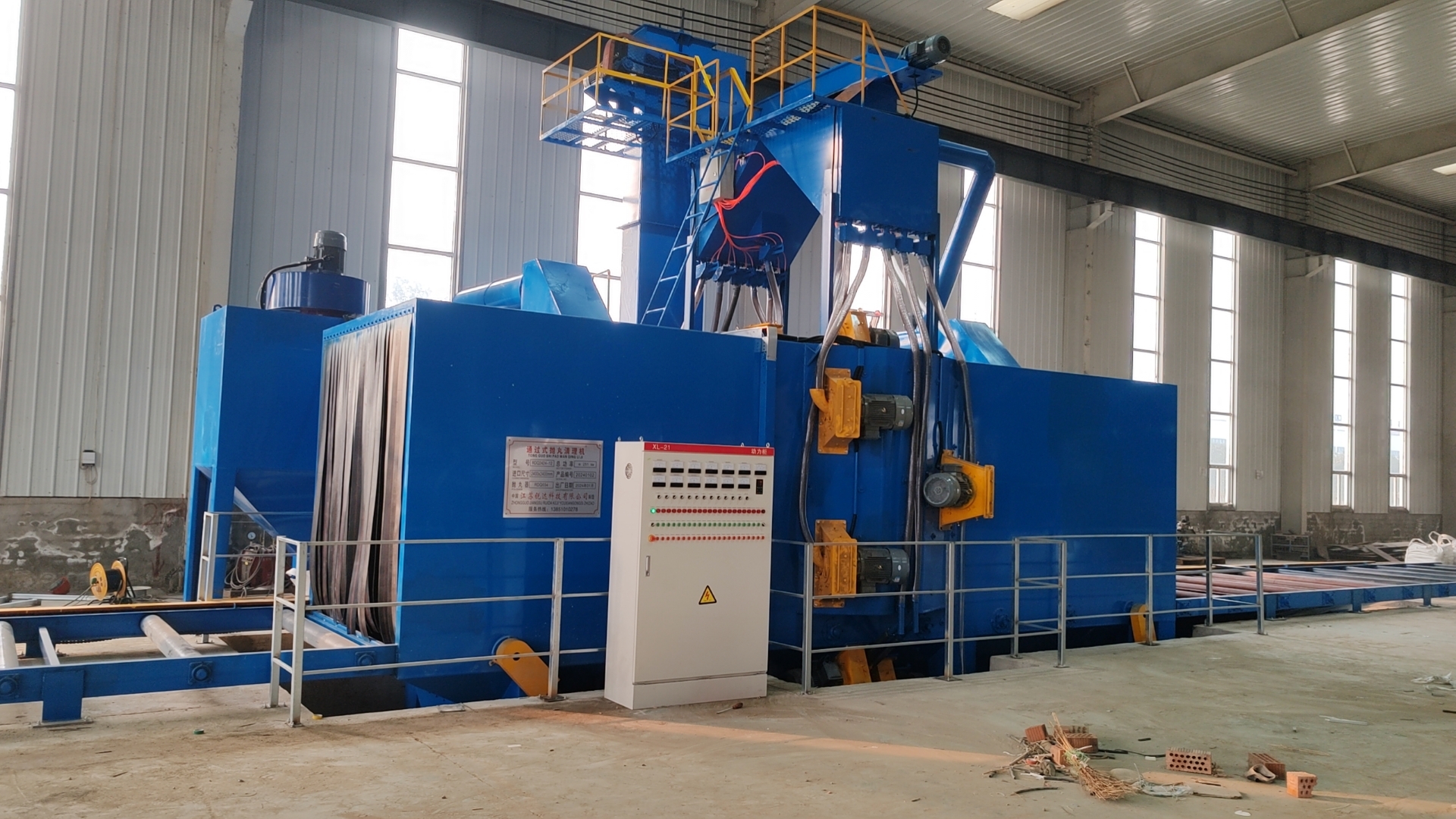 10拋輥道通過式拋丸機(jī)現(xiàn)場(chǎng)安裝